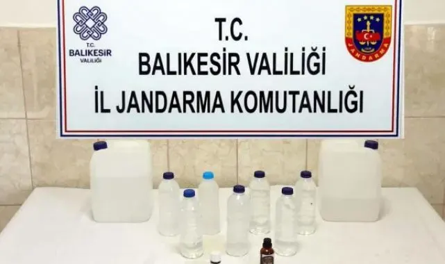 Balıkesir'de 2 bin 587 litre sahte ve kaçak içki ele geçirildi; 11 gözaltı