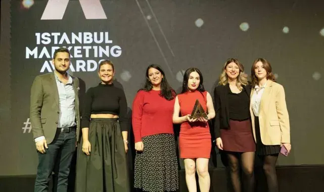 EasyCep, seneyi üç ödül birden alarak kapatıyor