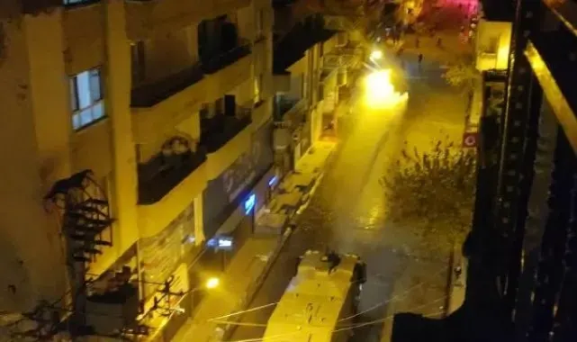 Derbi sonrası yol kapatan gruba polis müdahale etti