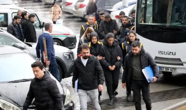 13 milyon liralık dolandırıcılığın 9'u yabanca 13 şüphelisi adliyede