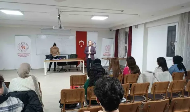 Sarıgöl Halk Eğitim Merkezi kursları ilgi görüyor