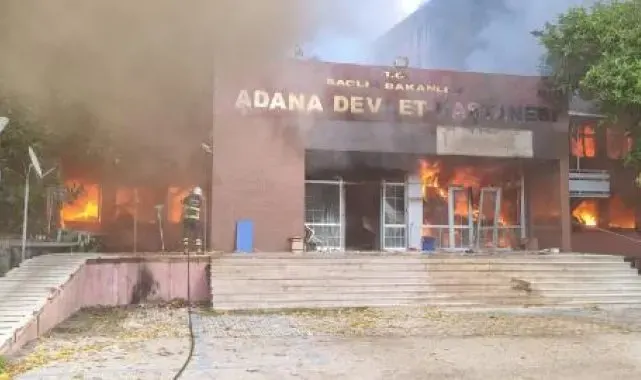Adana'da kullanılmayan hastane binasının deposunda yangın