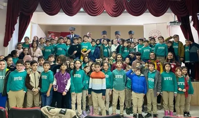 Kahraman gaziler öğrencilerle buluşuyor