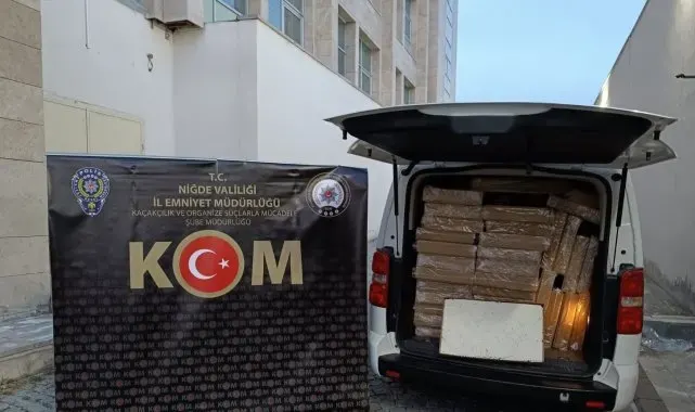 Niğde'de 850 bin adet dolu makaron ele geçirildi