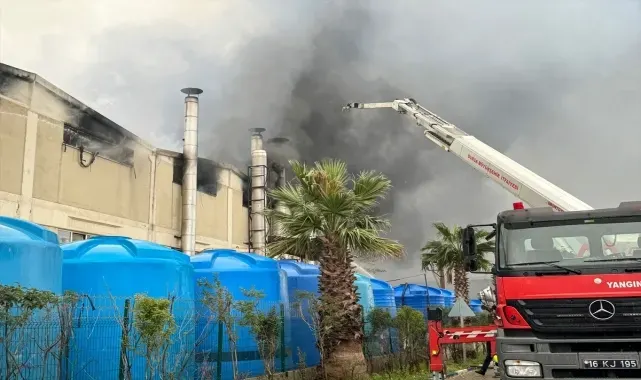GÜNCELLEME - Bursa'da tekstil fabrikasında çıkan yangına müdahale ediliyor