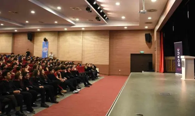 Uzman Dr. Meltem Öner Karaçay: "HIV enfeksiyonu ciddi bir hastalıktır"