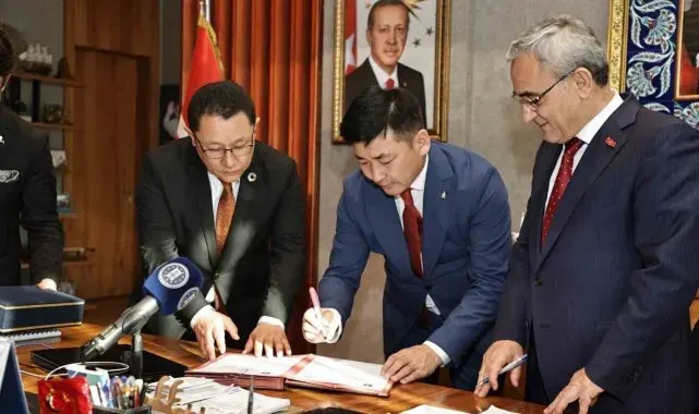 Kütahya, Moğolistan'ın Darkhan kenti ile kardeş şehir oldu