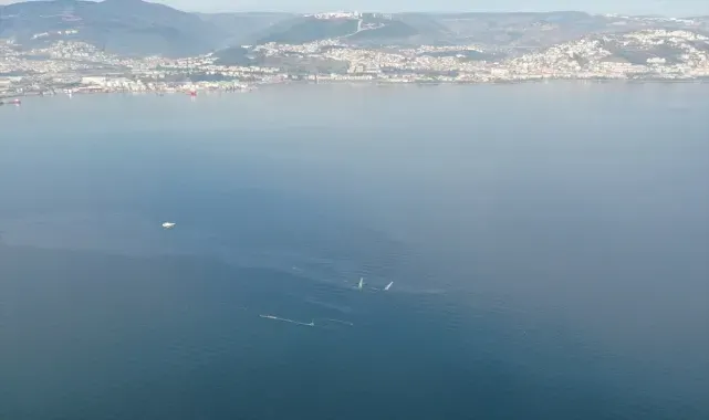 GÜNCELEME - Kocaeli'de tersanede batan yüzer havuzdaki 24 kişi kurtarıldı