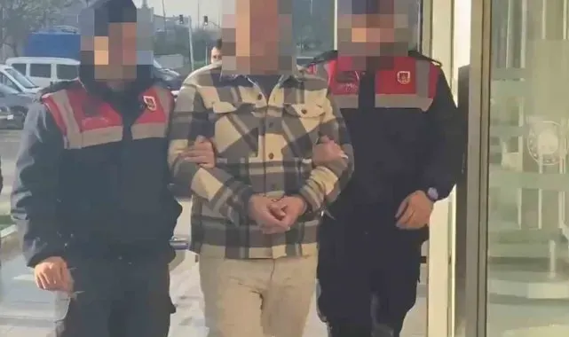 2 araçtan 8 tabanca çıktı: 3 gözaltı