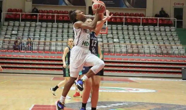 Yalova VİP evinde Adana'yı 82-78 yendi