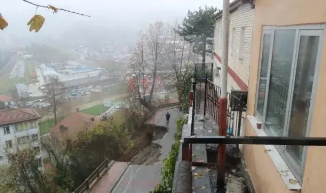 Zonguldak'ta hastane yolu çöktü