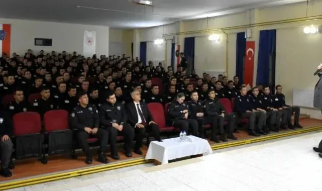 Polis adaylarına konferans verildi