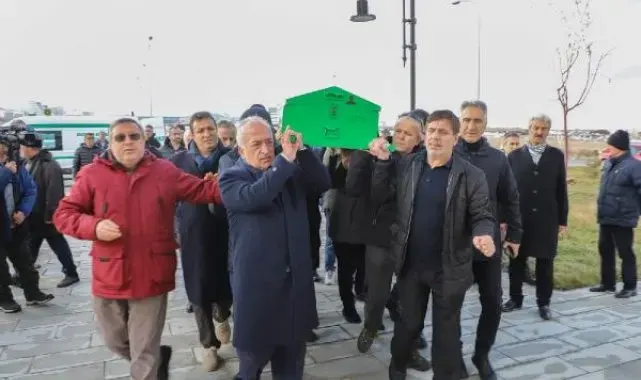 Makam odasında kalp krizinden ölen doçent için üniversitede tören düzenlendi