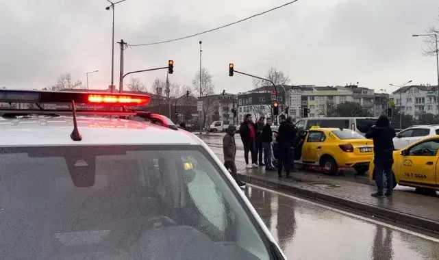 Tartıştığı taksi şoförünü boynundan bıçakladı