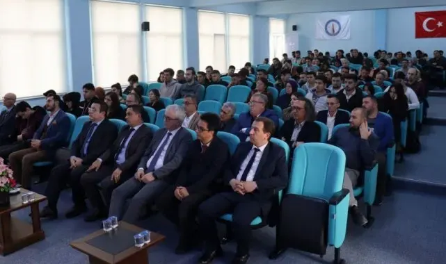 DPÜ'de "Bir Sevda, Bir Dua, Bir Davadır, Beklenendir Türkiye" konulu konferans