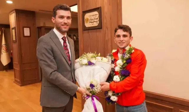 Başkan Karagöl, dünya şampiyonunu tebrik etti