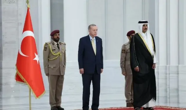 Cumhurbaşkanı Erdoğan, Katar Emiri Şeyh Temim ile bir araya geldi