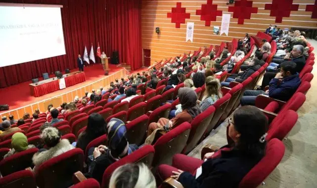 UNAIDS raporuna göre, dünya genelinde 39 milyon insan HIV ile yaşıyor