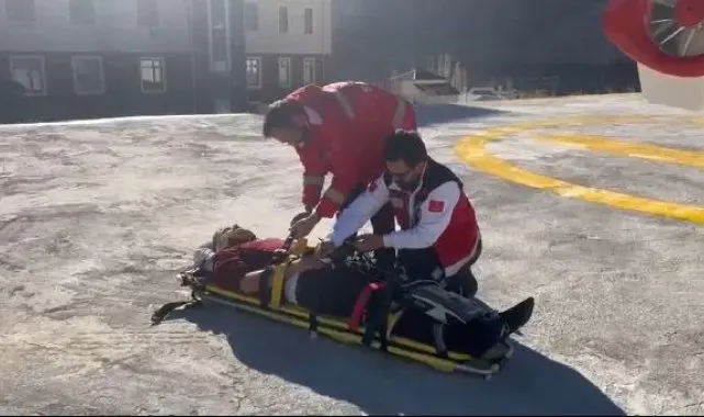Bahçesaray'da kazada yaralandı, ambulans helikopterle Van'a sevk edildi