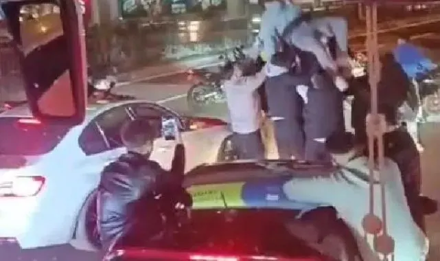 Beşiktaş'ta asker uğurlama konvoyu yolu trafiğe kapattı