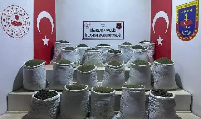 Diyarbakır'da 1 ton 148 kilo esrar ele geçirildi