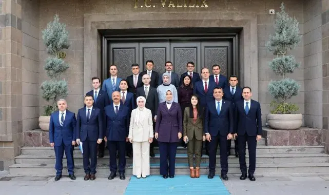 İlçelerde kamu aracılığı yürütülen hizmetler değerlendirildi