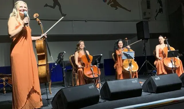 Gelibolu'da Cello Paradiso grubu performansıyla büyüledi