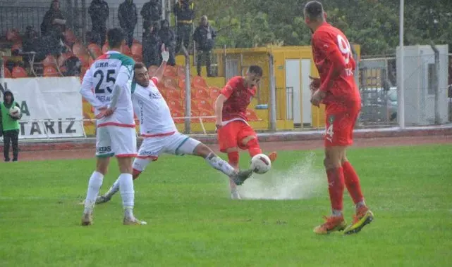 TFF 3. Lig: Efeler 09 SFK: 2 - Karşıyaka: 3