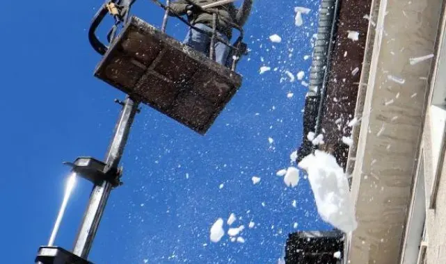 Erzurum'da 'buz kırma timi' görevde