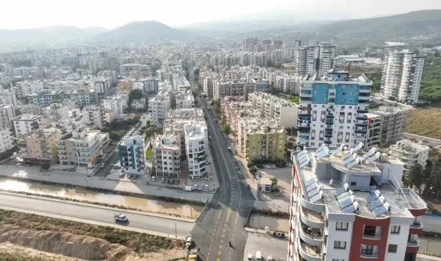 Silifke'de asfalt çalışmaları sürüyor