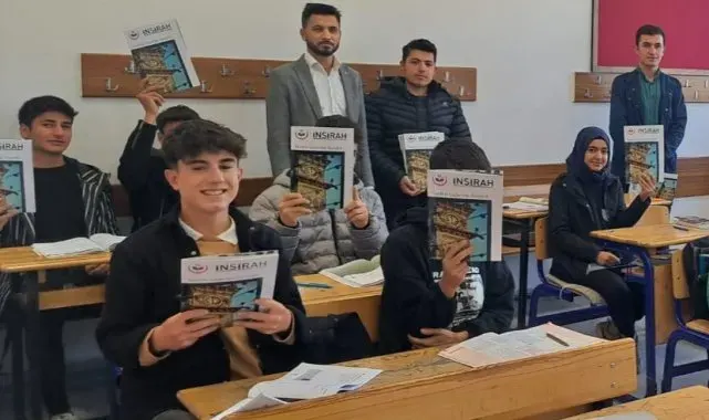 Öğrenciler ve öğretmenler dergi çıkarttı