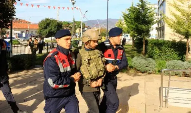 Muhtarı, şikayetini geri çekmediği için öldürmüş
