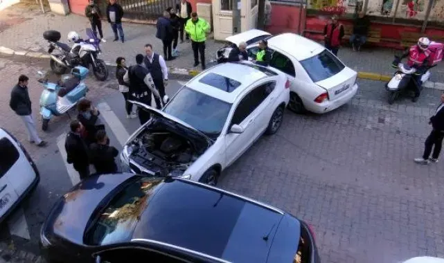 Avcılar'da zincirleme kaza kamerada