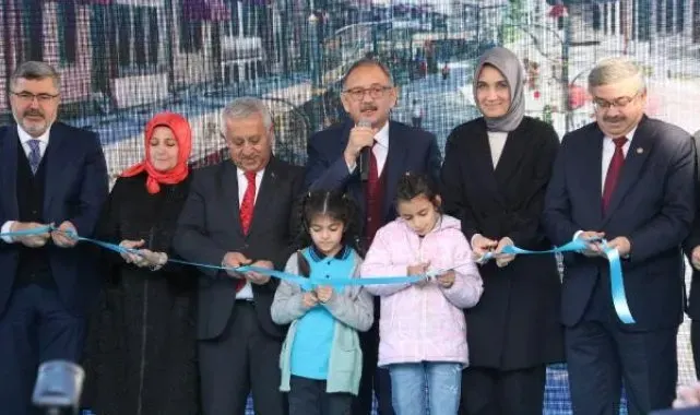 Bakan Özhaseki: Depremzedeler için yapılan 200 bin konut yakında bitecek