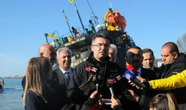 Batan gemide kaybolan mürettebatın yakınlarının bekleyişi sürüyor