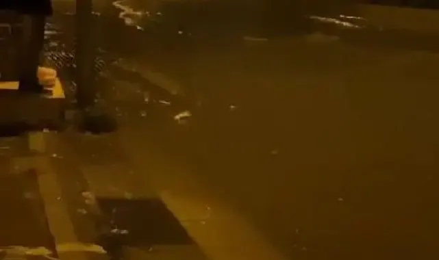 Ankara'da sağanak; yollar göle döndü