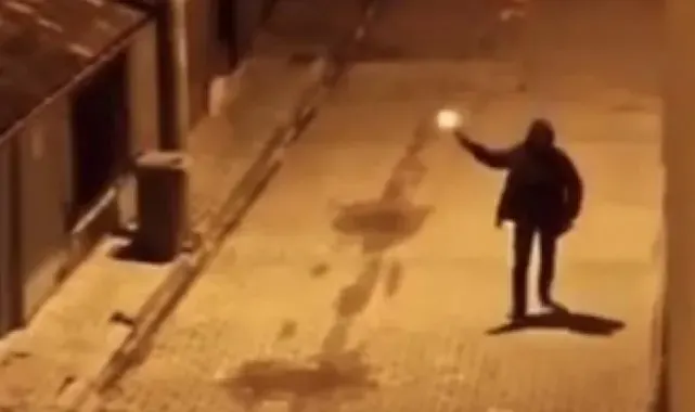Sokakta peş peşe havaya ateş eden şüpheli aranıyor