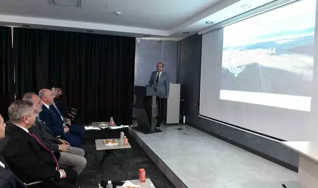 Vali Coşkun, Çardak'ta temaslarda bulundu