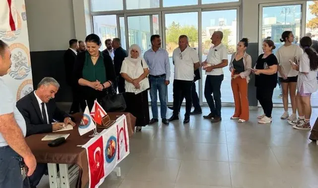 Adıyamanlı yazara Kıbrıs'ta yoğun ilgi