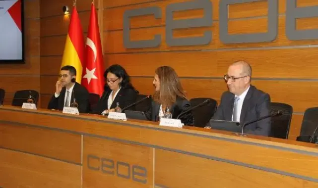 Cumhuriyetin 100. yılında BBVA, İspanya'da yatırımcılara Türkiye tecrübelerini anlattı