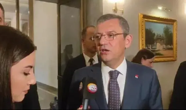 Özgür Özel, TBMM'de milletvekilleri ve il başkanları ile bir araya geldi