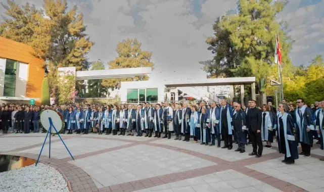 Yaşar Üniversitesinde Ulu Önder Atatürk törenle anıldı