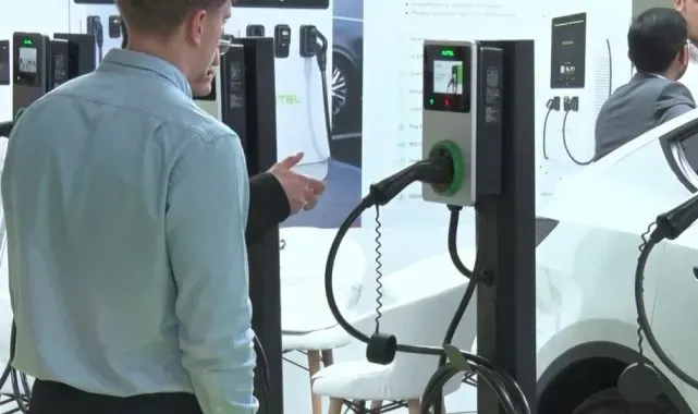 Her 5 elektrikli araca bir şarj noktası