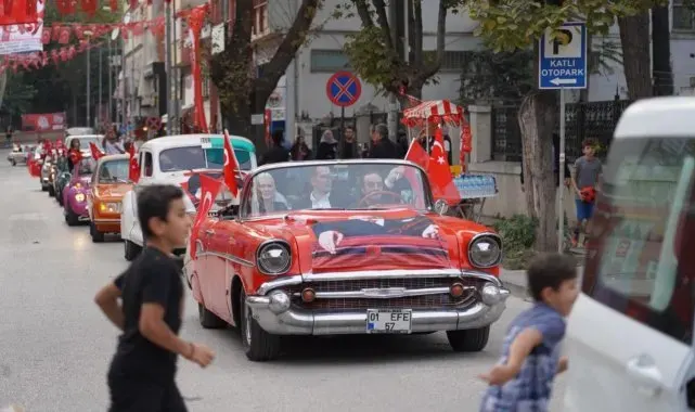 Bilecik'te klasik arabaların konvoyu ilgi ile karşılandı
