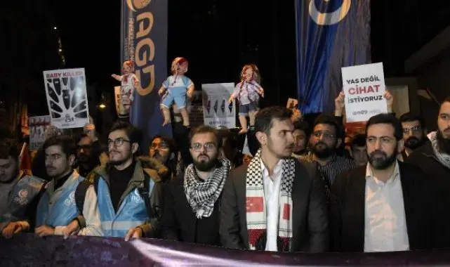 İngiltere'nin İstanbul Başkonsolosluğu önünde İsrail protestosu
