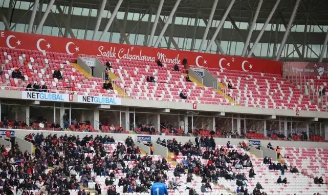 Sivassporlu taraftarlar, Hatayspor maçına ilgi göstermedi