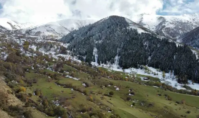 Artvin'de sonbahar ve kış manzaraları aynı karede
