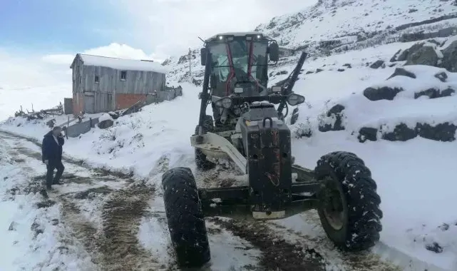 Trabzon'da ekiplerin kar mesaisi erken başladı