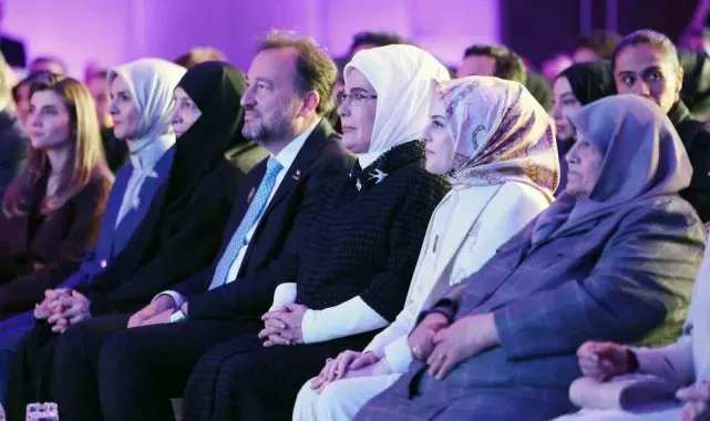 Emine Erdoğan, Uluslararası Farkındalık Zirvesi'nde "kadın" vurgusu yaptı