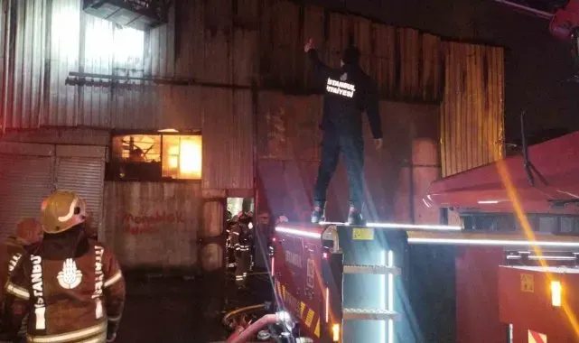 Ataşehir'de kimyasal madde deposunda yangın